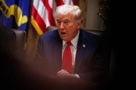 Trump dice que las narcolanchas atacadas traían “vagones cargados de drogas” a EE.UU.