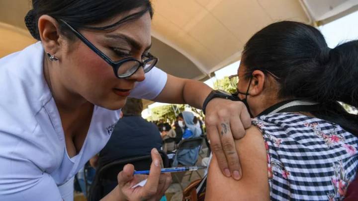 Salud aplica 49 mil vacunas durante emergencia por lluvias