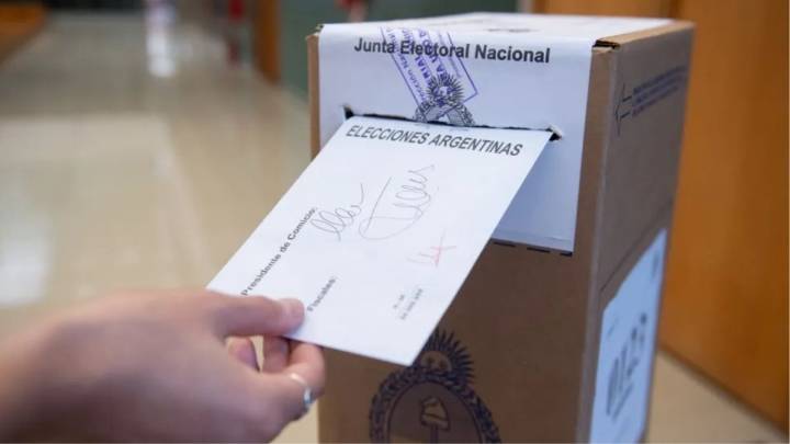 Luego de las elecciones de este domingo, ¿hay clases el lunes 27 de octubre en Santa Fe?