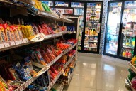 Obligan a cajero del OXXO a realizar deposito bancario sin pagarle un solo peso en ...
