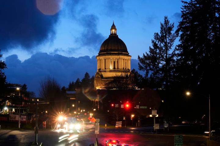 Intruder with hammers burns and smashes through Washington State Capitol