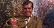 Arremeten en tribunales contra el cirujano “más top de Chile” por fallida operación estética a mujer de 72 años