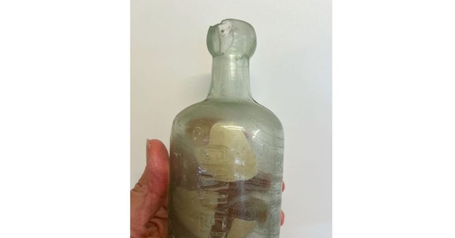 WWI messages in a bottle found on Australian beach more than 100 years later