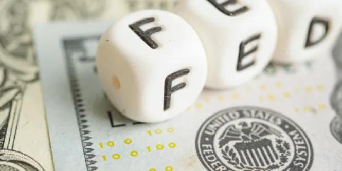 Fed se inclina por dos recortes de tasas antes de final de año, pero con cautela