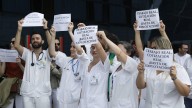 Los médicos asturianos (casi 4.000) están llamados hoy a la huelga: "Se prevé un seguimiento masivo"