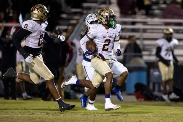 No. 6 King’s Fork stuns No. 4 Indian River in Southeastern showdown, thanks to its senior duo