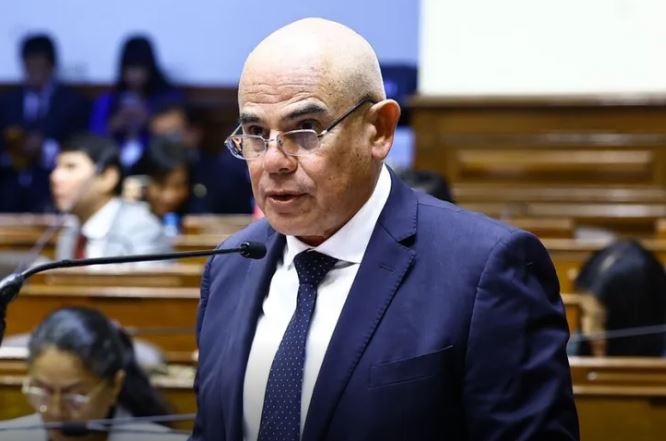Premier evaluará leyes ‘procrimen’