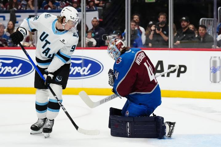 Deadspin | Nathan MacKinnon's 3rd-period goal pushes Avalanche past Mammoth