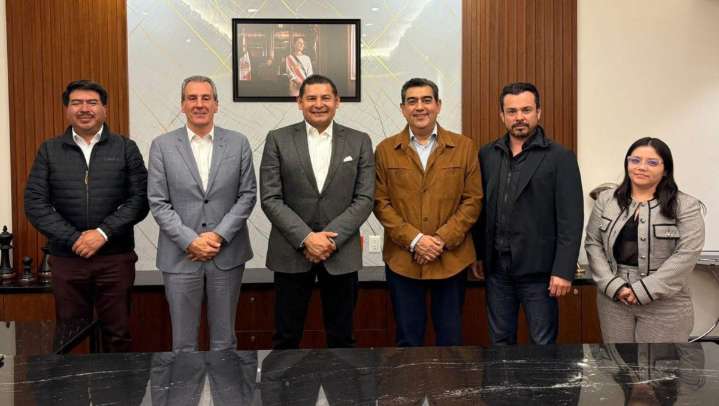Gobernador de Puebla se reúne con Céspedes, Aquino y Chedraui