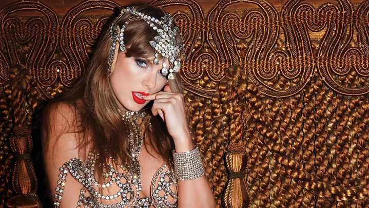 Taylor Swift Lanza The Life of a Showgirl y Provoca un Choque de Visiones entre Fans y Críticos