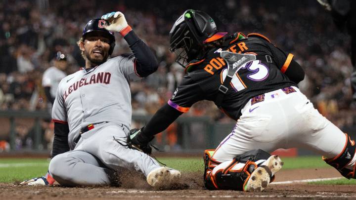 Veteran catcher signs with Giants