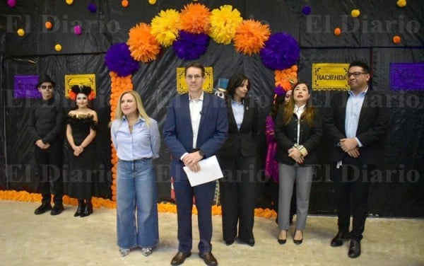 Colocan Altar de Muertos en honor a Ortiz Mena en Hacienda