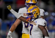 Football: Zion Vines-Peterson, Warren hold off Lake Zurich