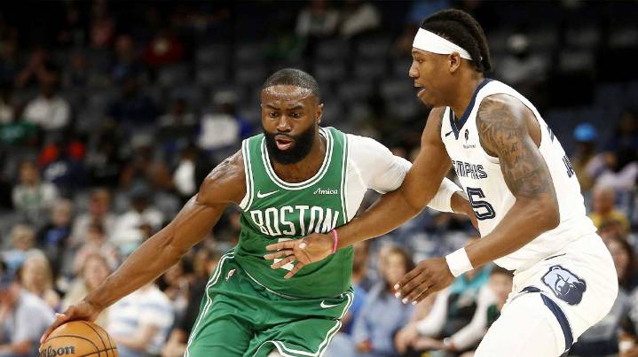 Jaylen Brown shoves Vince Williams Jr. in heated moment vs. Grizzlies