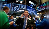 Dow futures jump 400 points, rebound from Friday's rout after yet another Trump U