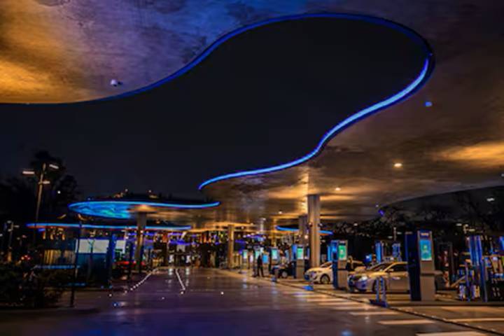 Se acerca el verano sobre ruedas: cómo preparar el auto para disfrutar sin contratiempos