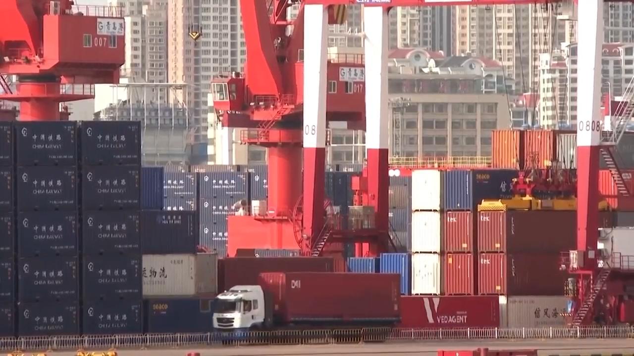 China vows to stand firm against Trump's 100% tariff threat