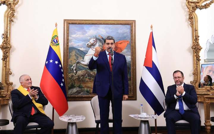 Mandatario Nacional: El conflicto de Palestina es el más brutal genocidio conocido desde el nazifascismo 7 de octubre de 2025 | País El presidente Nicolás Maduro afirmó que la bandera de Palestina se 