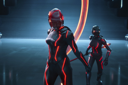 Reseña de cine: "Tron" regresa con una secuela deslumbrante y llena de acción y nostalgia