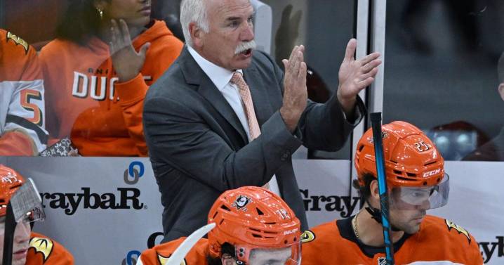Quenneville returns to face Blackhawks for 1st time since being banned after sexual assault scandal