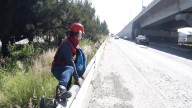 Se juegan la vida al cruzar la autopista México