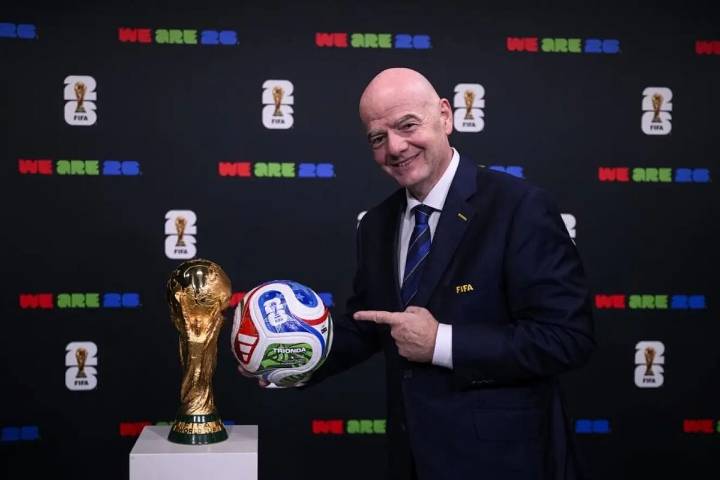 Revolución en el fútbol: Mundial en invierno y calendario más largo