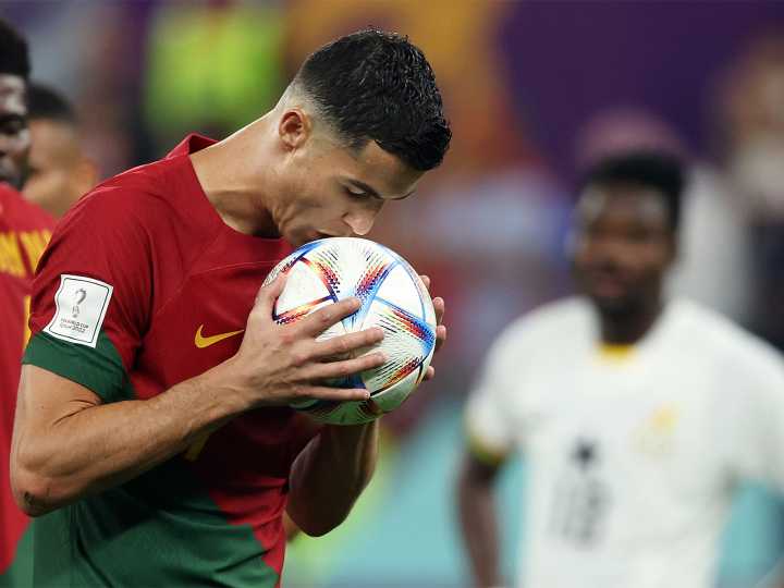 Ronaldo "hungry for more" after hitting 950 career goals