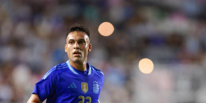 Lautaro Martínez quedó cerca del podio en la tabla de goleadores de la selección argentina: la figura a la que igualó