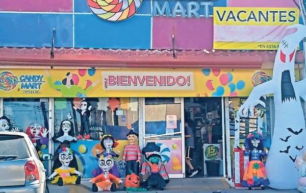 Convierten personajes de terror en piñatas