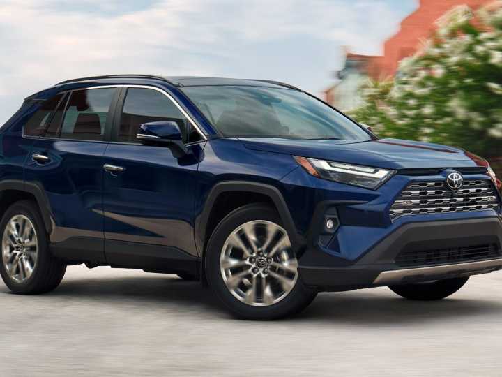 En Estados Unidos: cuál es el precio del Toyota RAV4 en septiembre 2025, análisis de costos y versiones