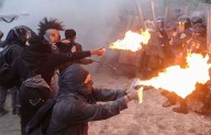 Permanecen hospitalizados 16 de los 94 policías heridos en protestas del 2 de octubre