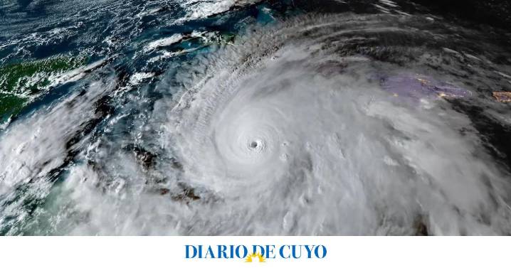 El huracán Melissa tocó tierra en Jamaica con vientos de casi 300 kilómetros por hora