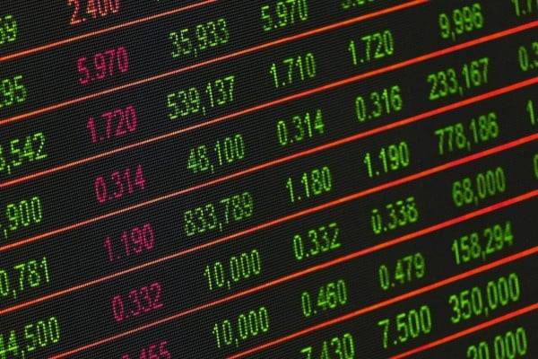 Advierten que S&P 500 podría caer 11% por guerra comercial