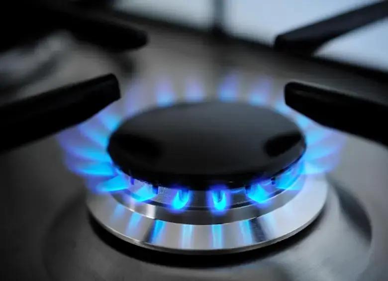 Empresas e industrias se quedarían sin gas durante el puente festivo: Gobierno prioriza hogares y térmicas del Caribe