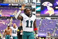 Reports: Eagles star WR A.J. Brown does not practice on Wednesday