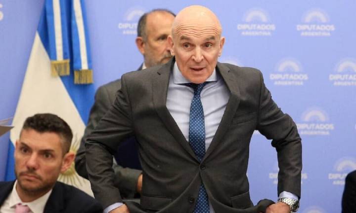 Espert pidió licencia como diputado hasta el final de su mandato