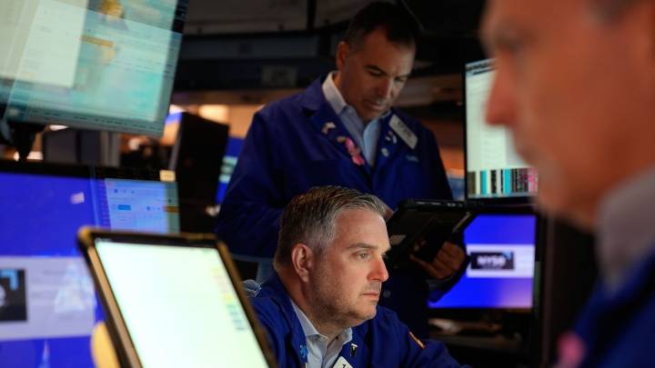 US stocks snap a 7-day winning streak as gold's price tops $4,000 per ounce