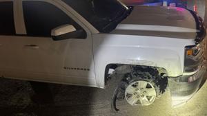Pasco man arrested for DUI and failing to stop for officers with severely damaged tire