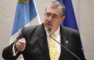 Presidente de Guatemala denuncia un intento de "golpe de Estado" instigado desde la Fiscalía