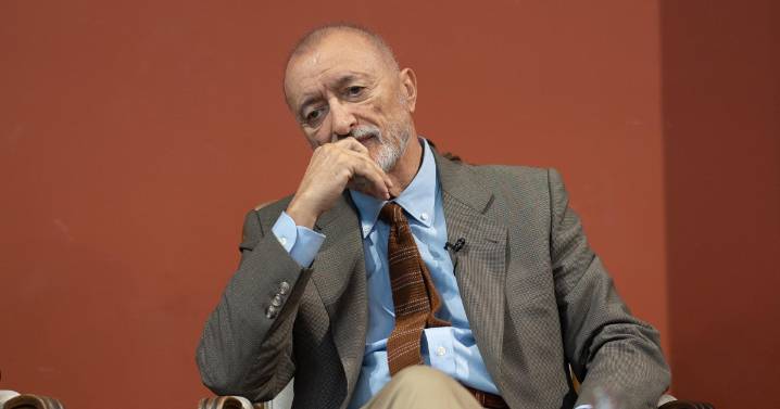 Pérez-Reverte rechaza opinar sobre el asalto de García Montero a la RAE pretextando que no conoce la polémica