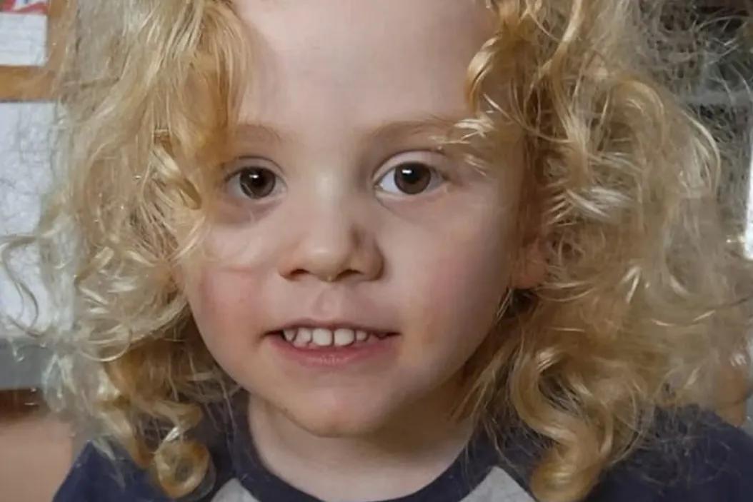 Ruido digital y vacío real en la desaparición del pequeño Gus en el 'outback' australiano