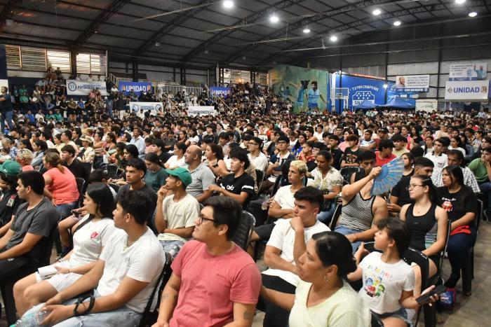 Con gran concurrencia de jóvenes, se realizó el curso de capacitación para obtener la licencia de conducir por primera vez