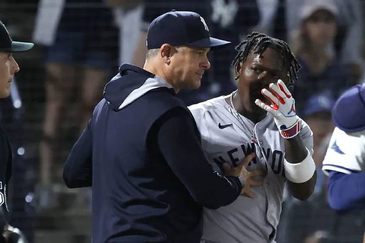 Los problemas de los Yankees van mucho más allá de Aaron Boone con la temporada en juego