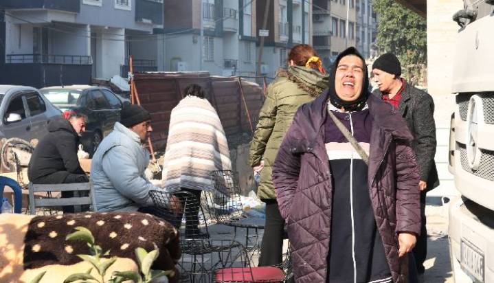 19 Injured Amid Panic After Turkey Earthquake