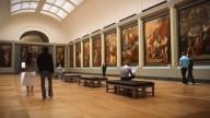 Robo en el Louvre: una banda con motosierras roba joyas de Napoleón antes de darse a la fuga