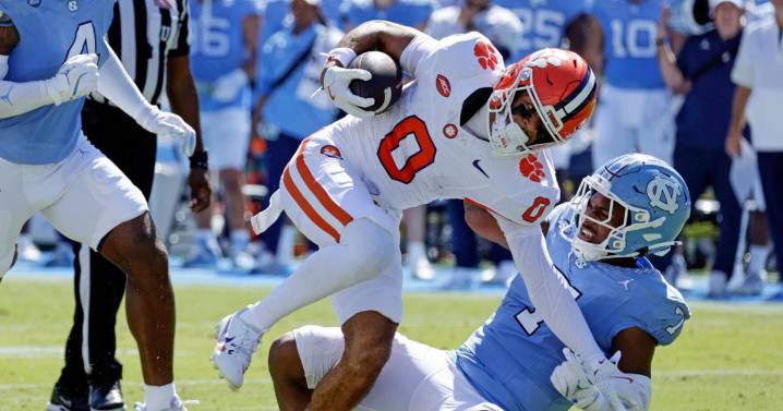 Clemson football tricks Belichick with Antonio Williams pass