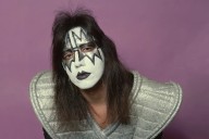 Murió Ace Frehley, el gran guitarrista de Kiss, por hemorragia cerebral