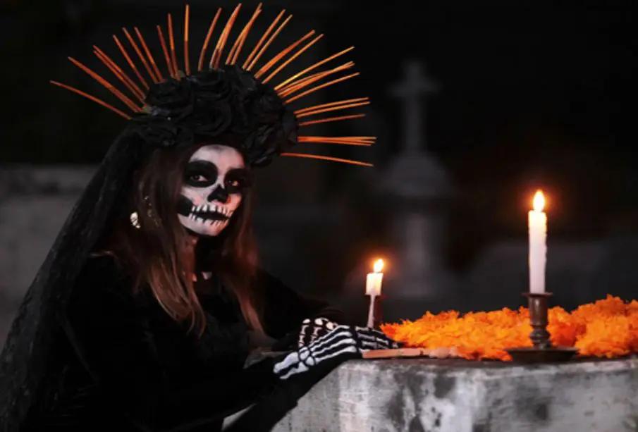 Altares, catrinas y tradición: La Paz se prepara para el Festival del Día de Muertos 2025