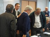 Reforma laboral: el Gobierno propone salarios "por mérito", paritarias por empresa y cambios en horas extra