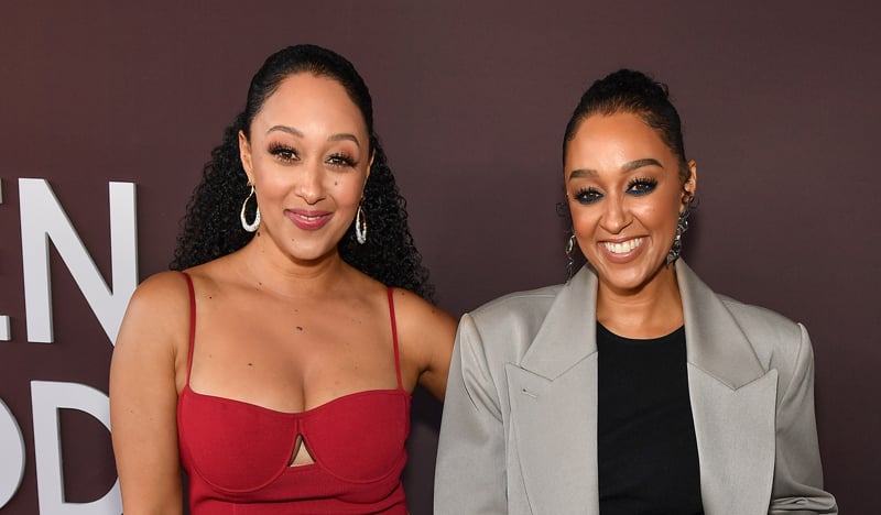Tia & Tamera Mowry Reunite in Rare New Selfie Together! | Tamera Mowry, Tia Mowry 